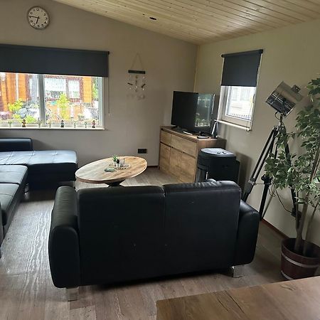 Bungalow Aan De Thoolse Kust Poortvliet Exterior foto